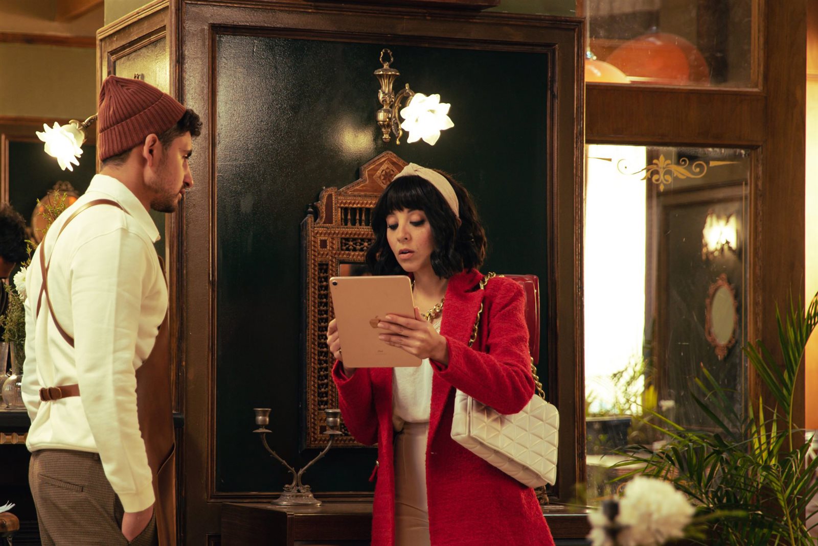 (1) Shahid- مجنونة بيك- مريم الخشت وأمير المصري