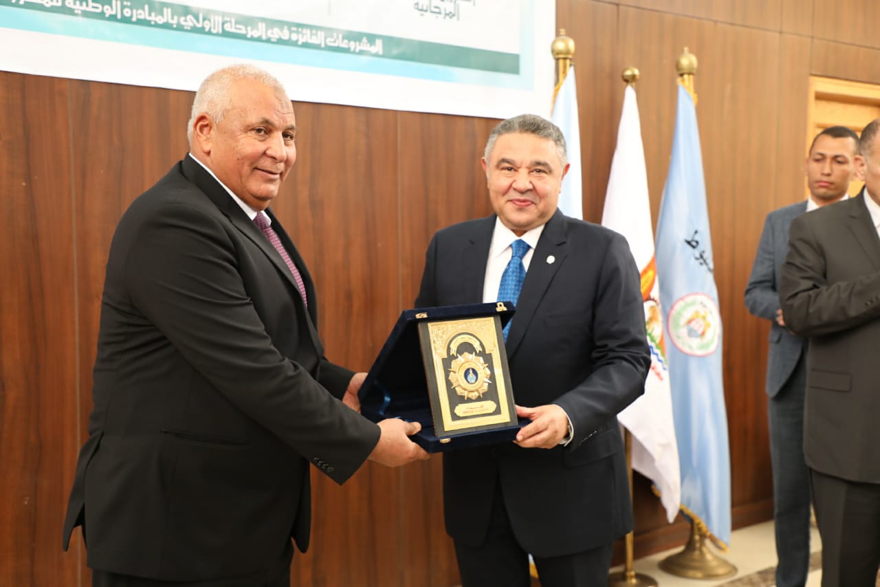 8b25095d-04e9-4a37-8796-e910d2878fc0