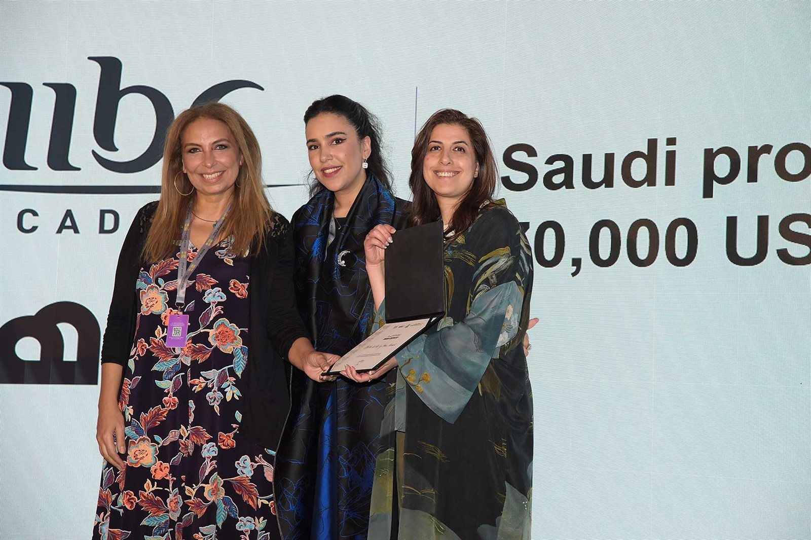 EMC_3065_f18c123b-64ab-4951-846a-bec795e31faa