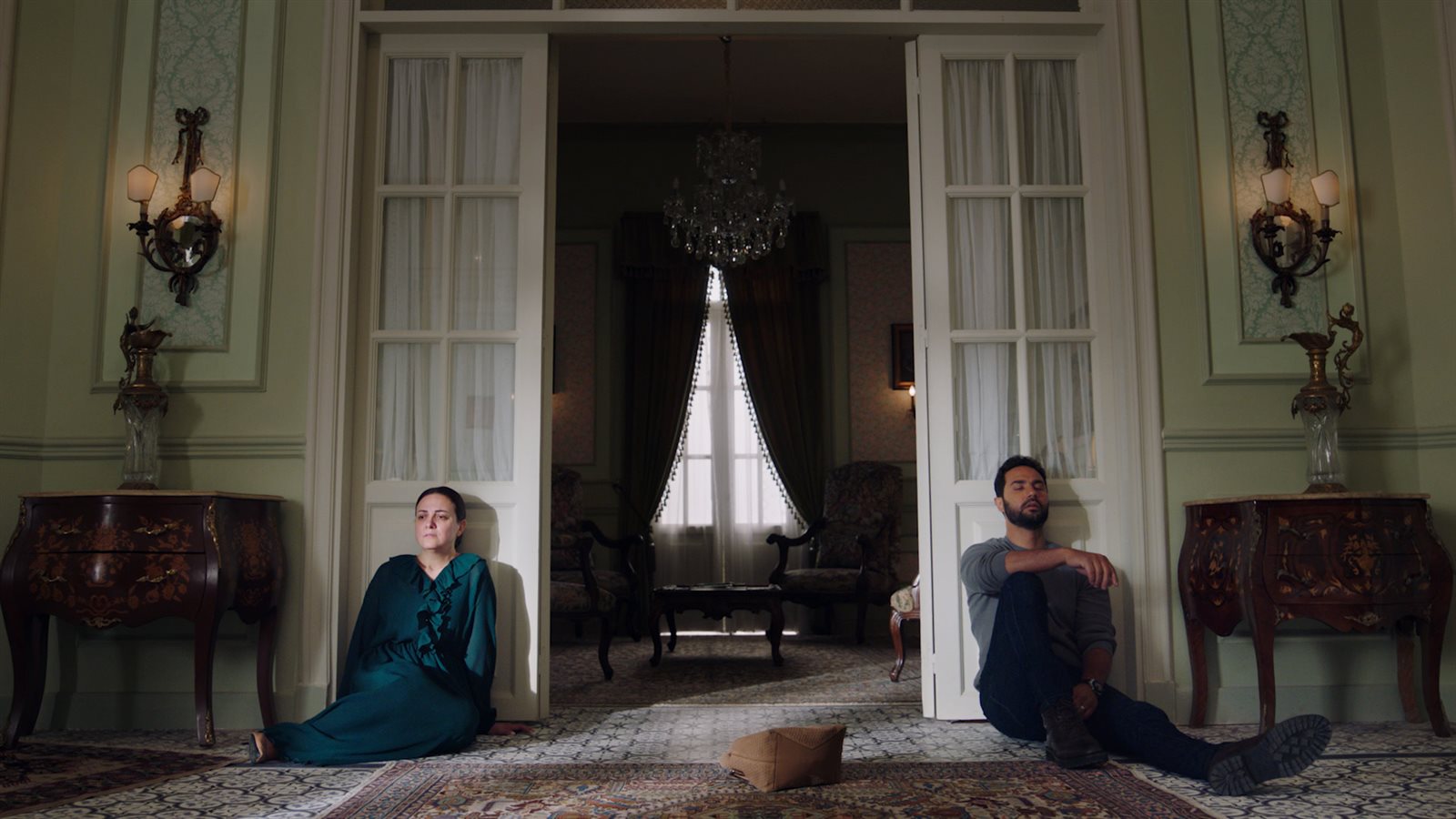 (3) Shahid- أزمة منتصف العمر- ريهام عبد الغفور وكريم فهمي