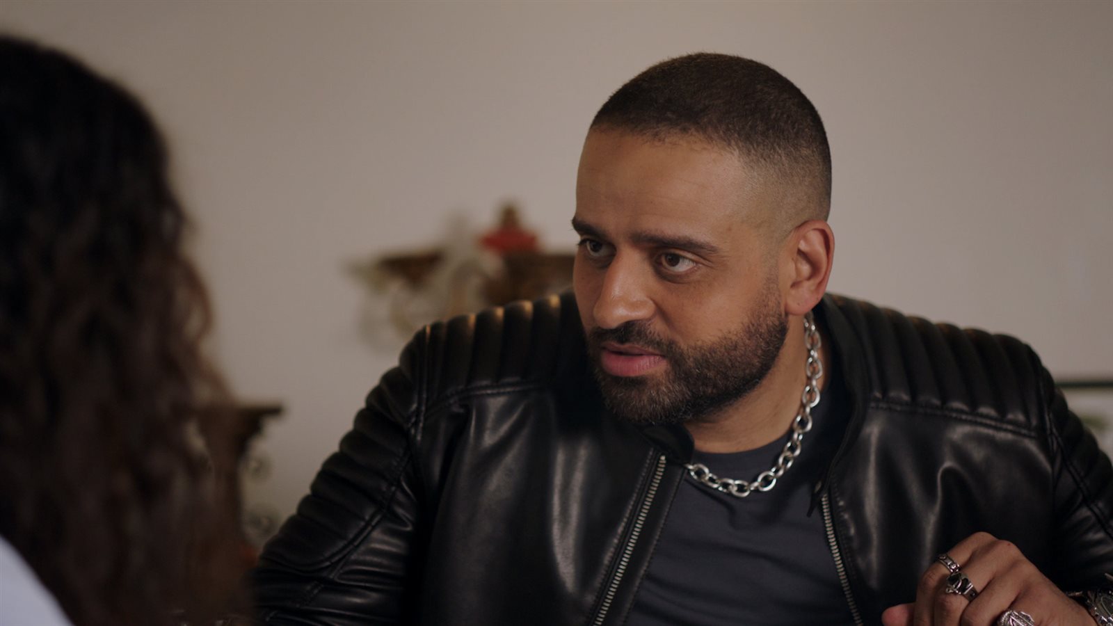 (5) Shahid- أزمة منتصف العمر- عمر السعيد