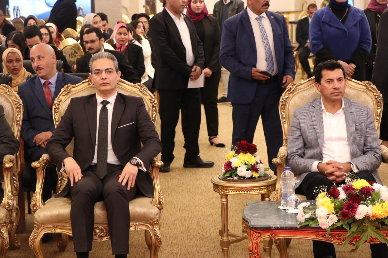 8a293e06-12a2-4f5a-b759-3f3d958f2c21