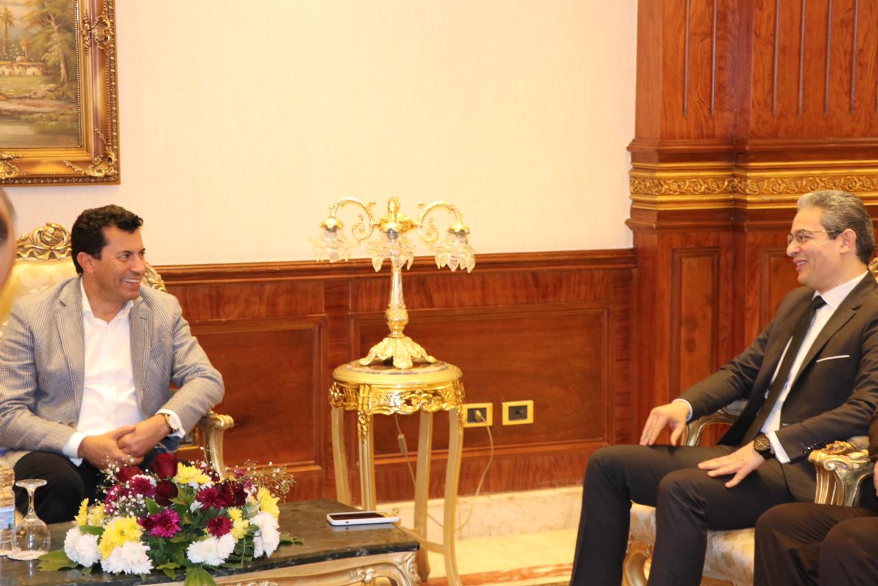 73af0439-7903-4801-91aa-d935be961de1