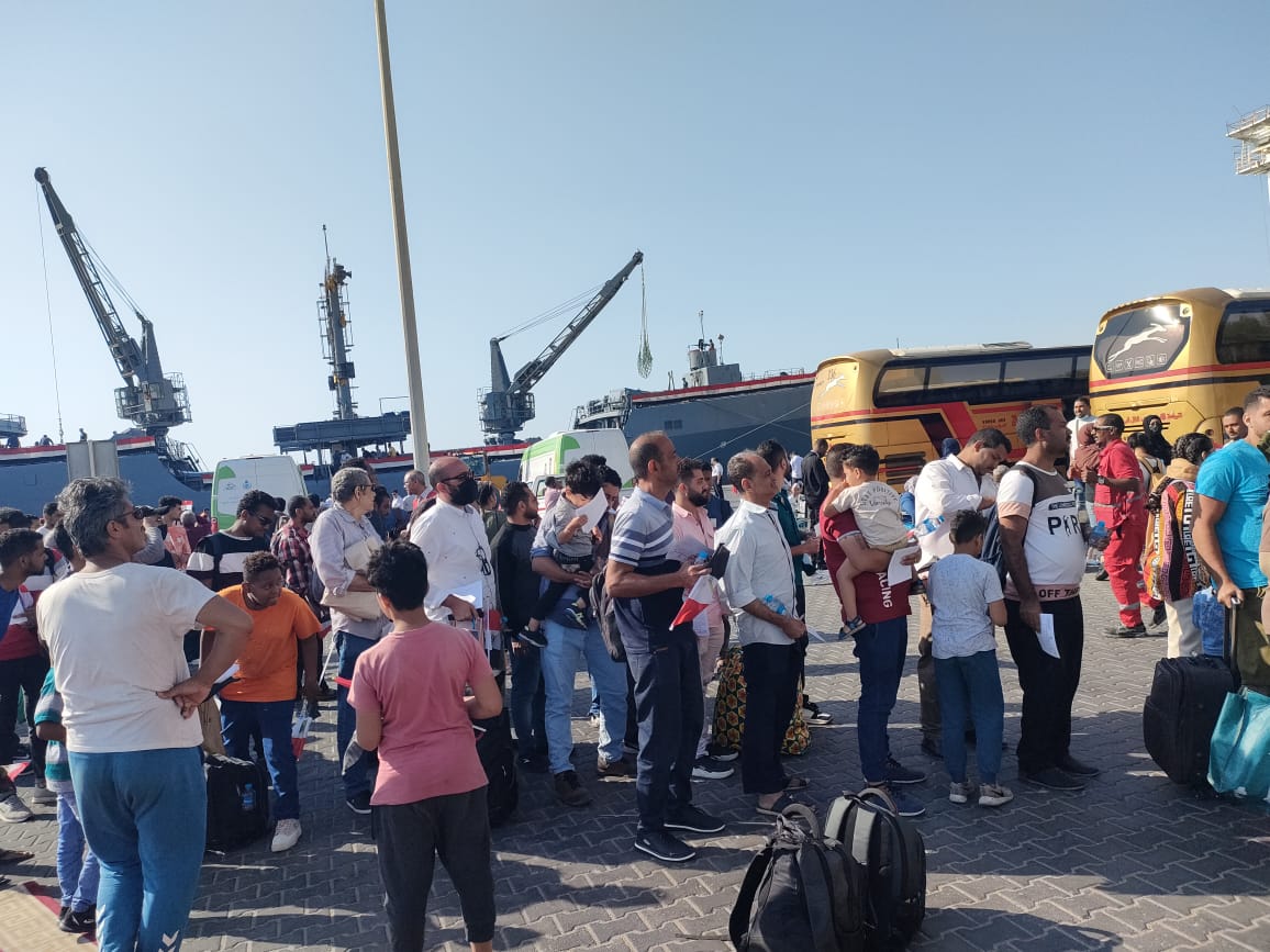 140823-وصول-٤٦٦-عالق-سودانى