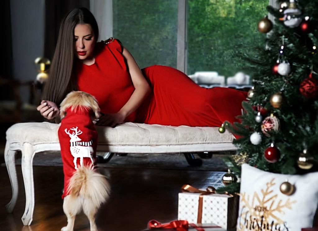 ريم مصطفى تتخلى عن البلوند للمرة الأولى بجلسة تصوير العام الجديد 2024