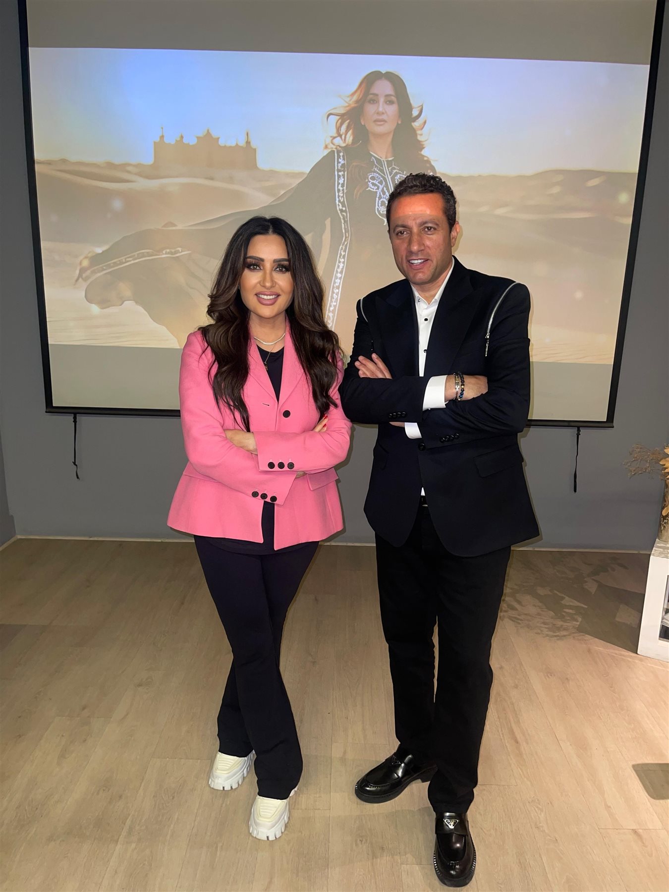 مفيش ممنوع.. تفاصيل 4 كليبات بنظام الذكاء الاصطناعي Ai للنجمة لطيفة مفيش ممنوع.. تفاصيل 4 كليبات بنظام الذكاء الاصطناعي Ai للنجمة لطيفة