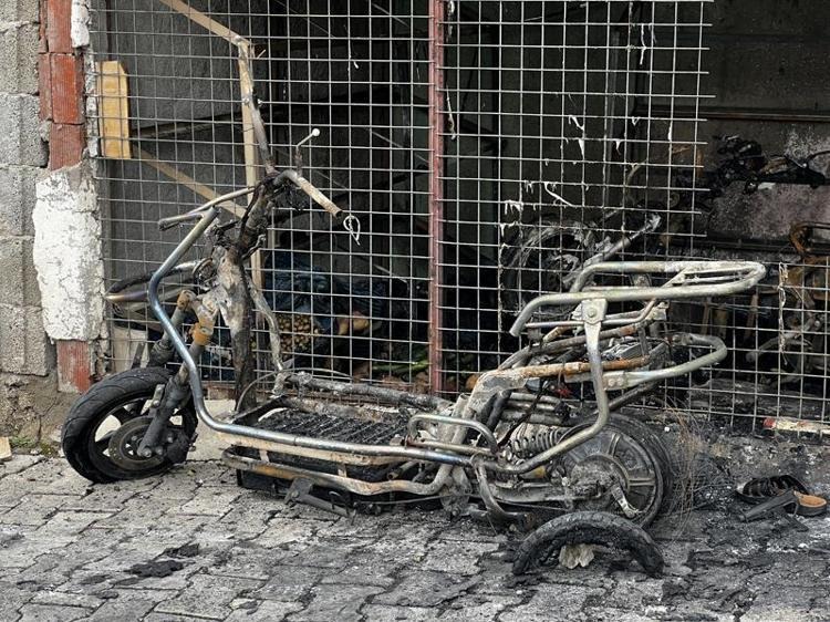 تكسير وحرق محلات السوريين في قيصري التركية