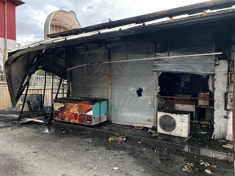 تكسير وحرق محلات السوريين في قيصري التركية