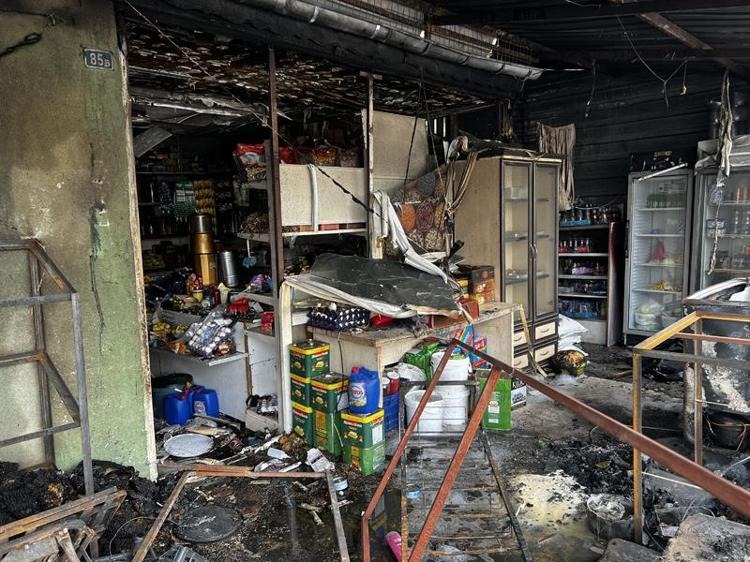 تكسير وحرق محلات السوريين في قيصري التركية