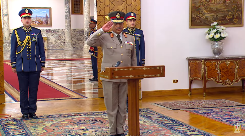 بعد حلف اليمين.. من هو الفريق أول عبد المجيد صقر وزير الدفاع الجديد؟ (السيرة الذاتية)