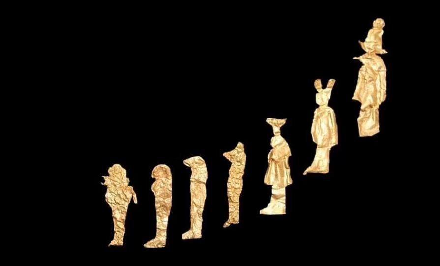 كنز من القطع الذهبية.. تفاصيل اكتشاف 63 مقبرة بمنطقة تل الدير في دمياط