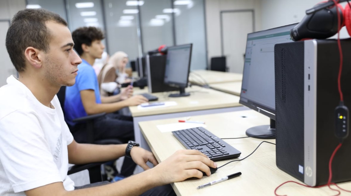 تنسيق الجامعات 2024.. قائمة كليات علمي علوم طب وصيدلة وعلاج طبيعي