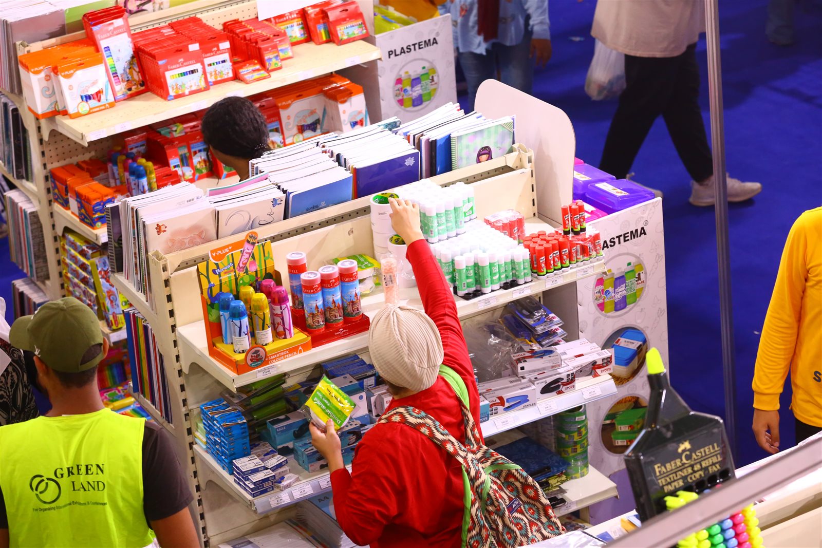 أسعار المستلزمات الدراسية والأدوات المدرسية بمعارض أهلا مدارس 2024