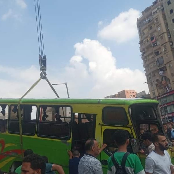 عاجل تفاصيل انقلاب أتوبيس في ترعة الشرقاوية بشبرا الخيمة (صور)