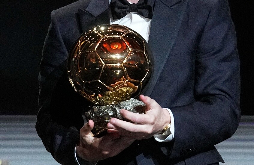 موعد حفل الكرة الذهبية 2024 والقنوات الناقلة..تعرف على قيمة الجوائز للاعبين