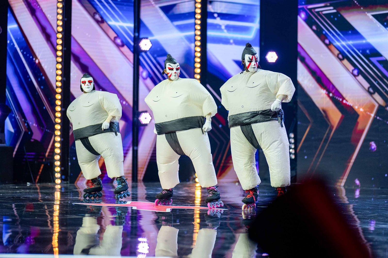 (10) MBC MASR - ARABS GOT TALENT SEASON 7- AUDITION 5- ROLLSLIDERS