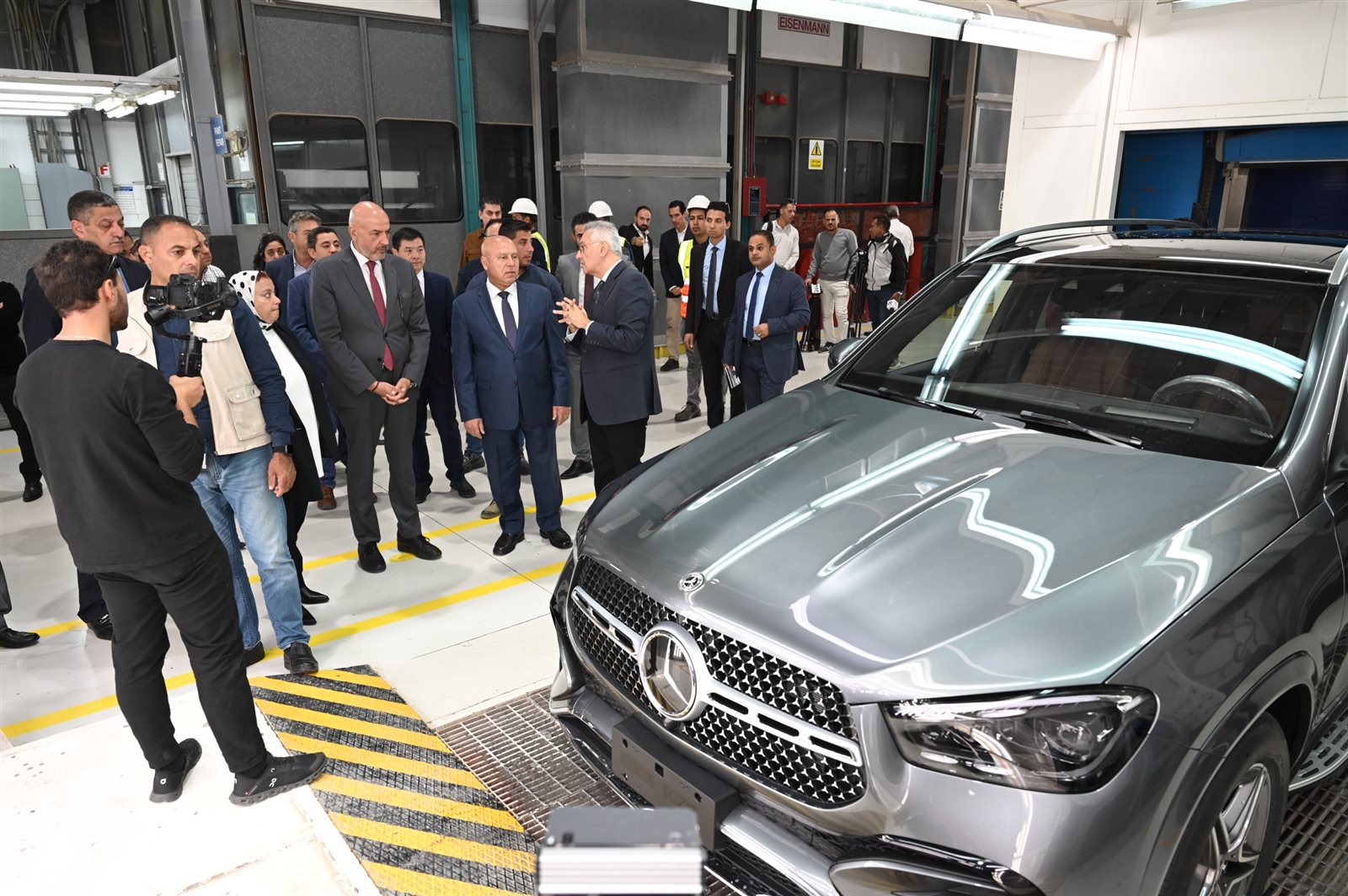 إطلاق سيارة 