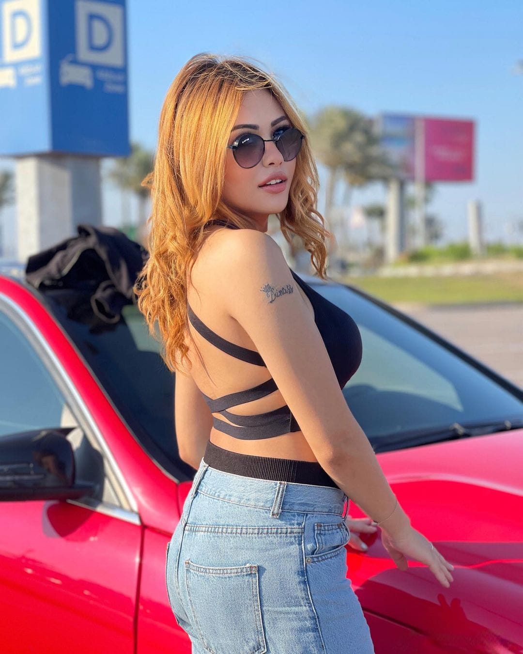 البلوجر هدير عبد الرازق