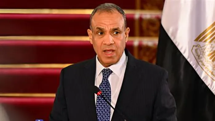 السناوي يجيب على تعقيدات المشهد.. ماذا يتعين على مصر فعله بشأن سوريا؟