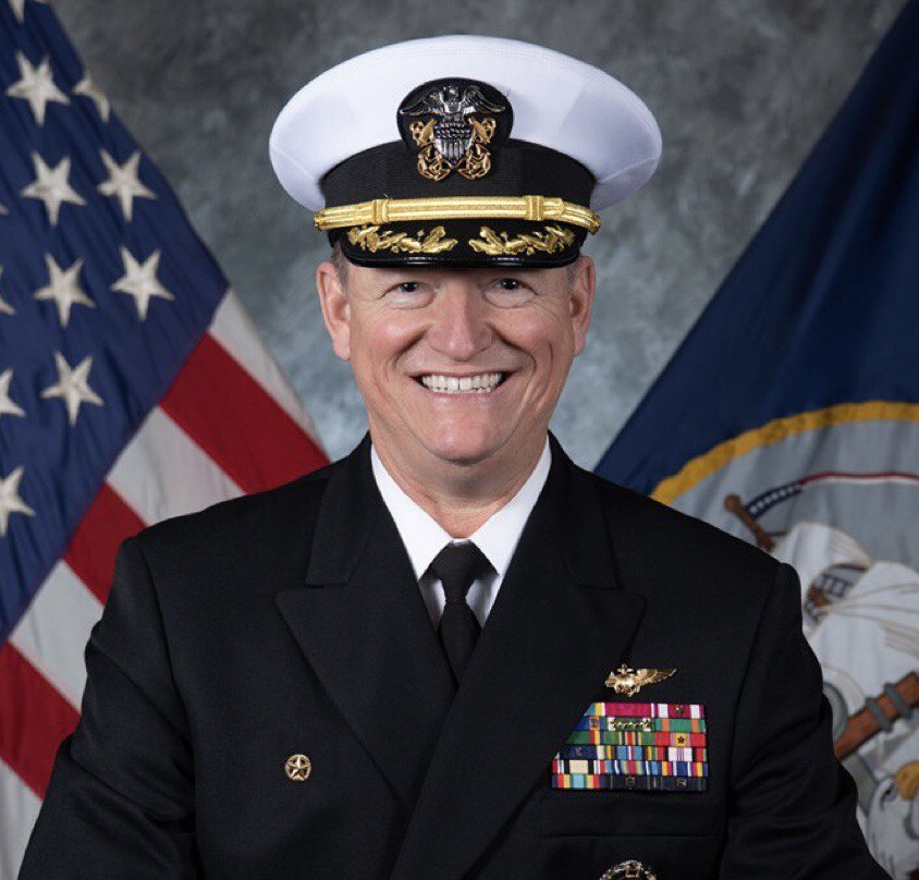 تفاصيل إقالة قائد حاملة الطائرات الأمريكية بعد الاصطدام بسفينة قرب قناة السويس.. من هو؟