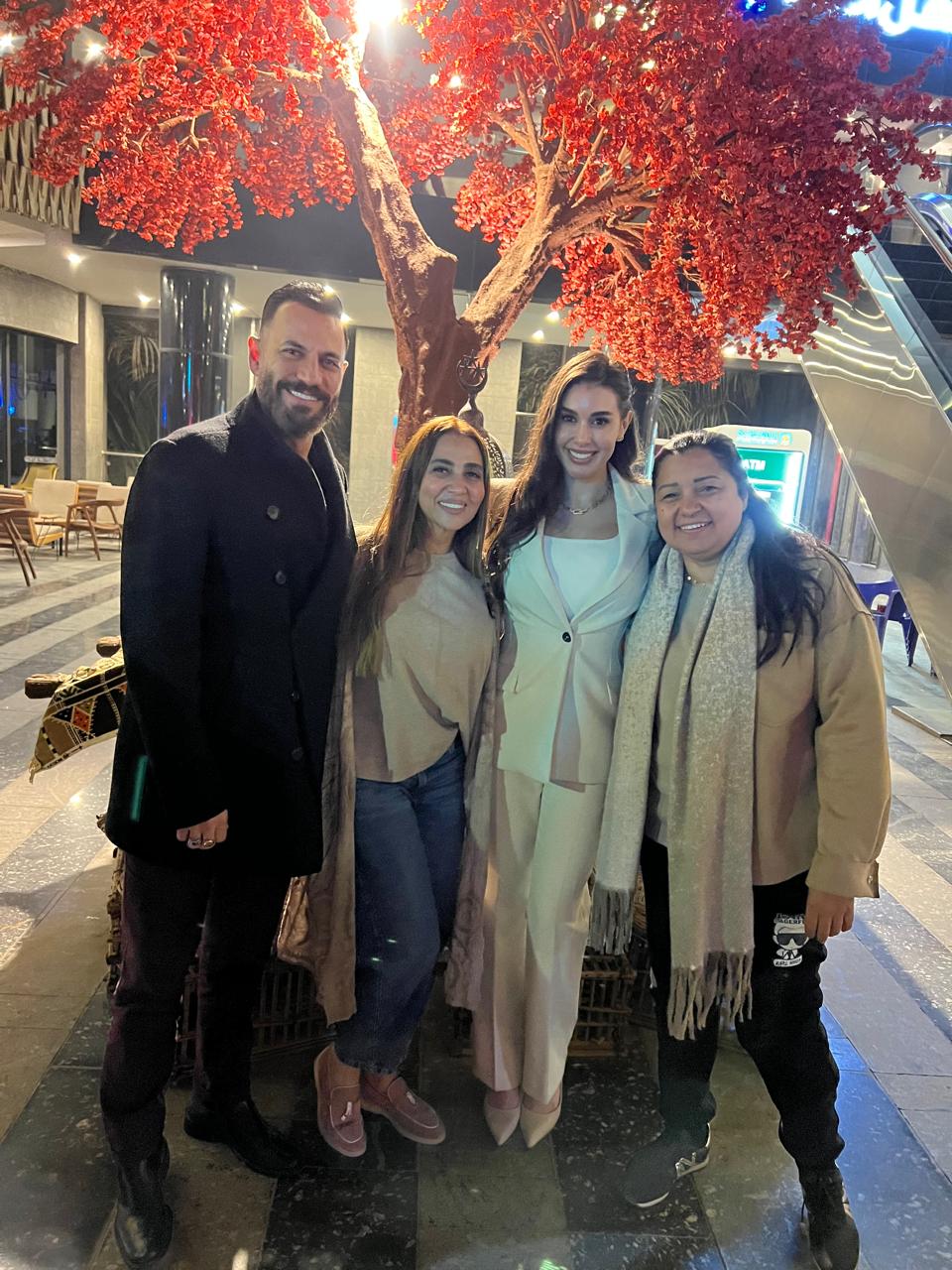 أبطال مسلسل الأميرة ظل حيطه يحتفلون بانتهاء تصويره