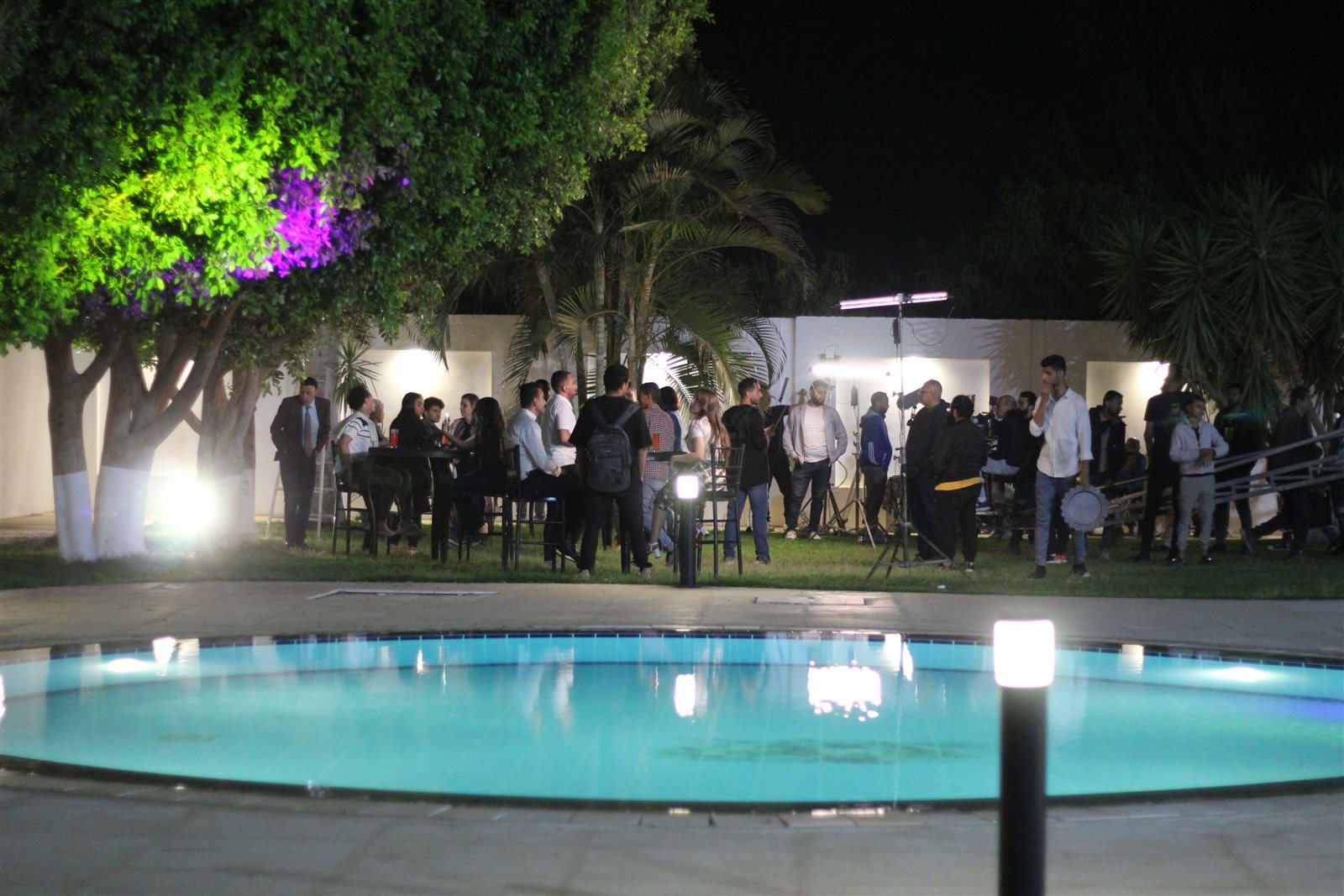 received_1186221293104868