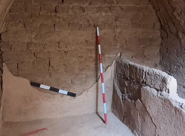 اكتشاف مقبرة ملكية لفرعون غامض في مصر بعد 3700 عام