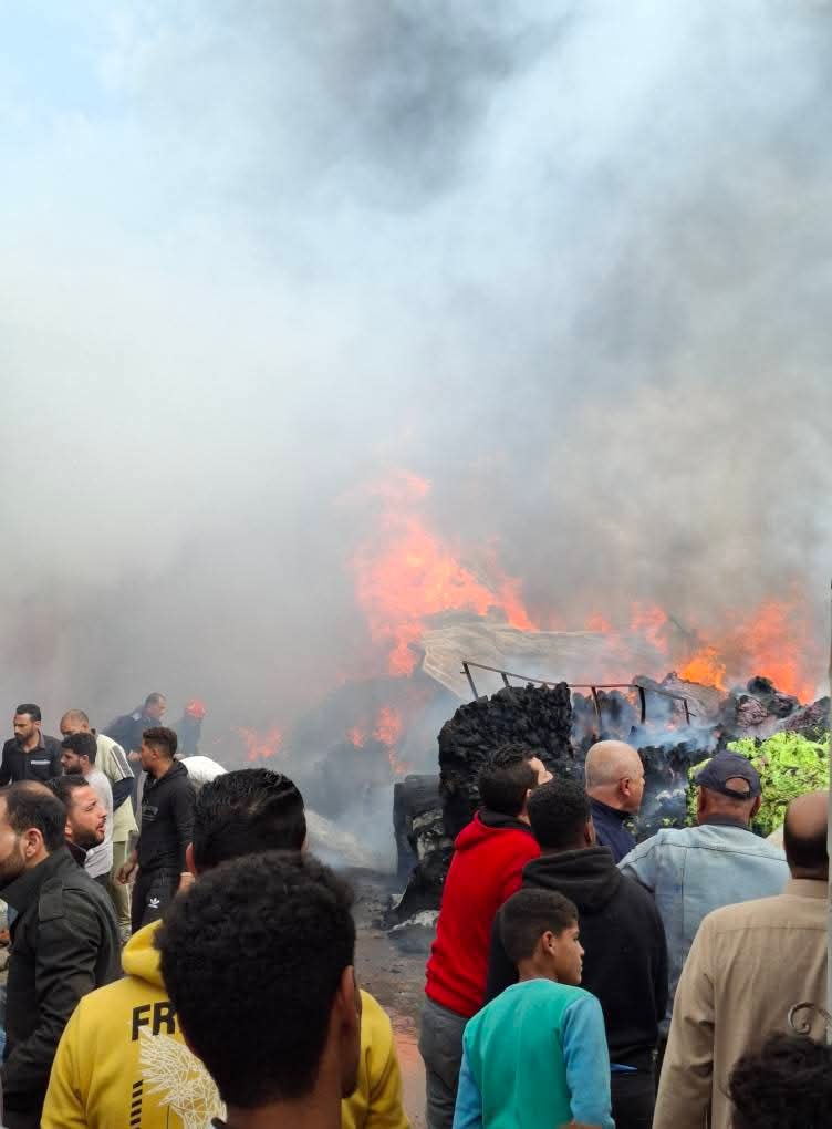 حريق هائل في مصنع قطن بالمحلى الكبرى