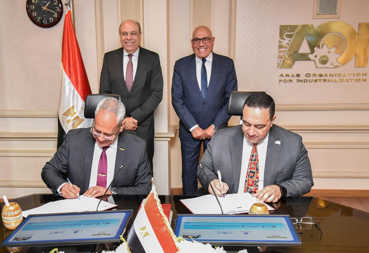 الأكاديمية المصرية ومصنع الإلكترونيات يتحدان لتطوير مستقبل الطيران المدني