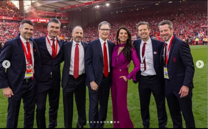 حضن محمد صلاح من زوجة مالك ليفربول يثير الجدل.. ما القصة؟