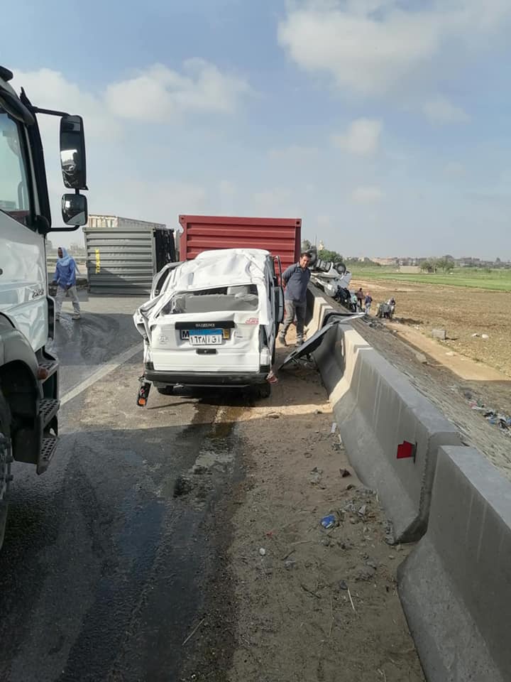 وفاة سائق وإصابة 3 في حادث تصادم على الطريق الإقليمي بالمنوفية (صور)