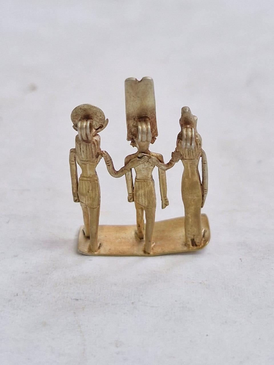 متحف الأقصر يحتفي بكنوز الفراعنة في معرض حلي الكرنك الذهبية