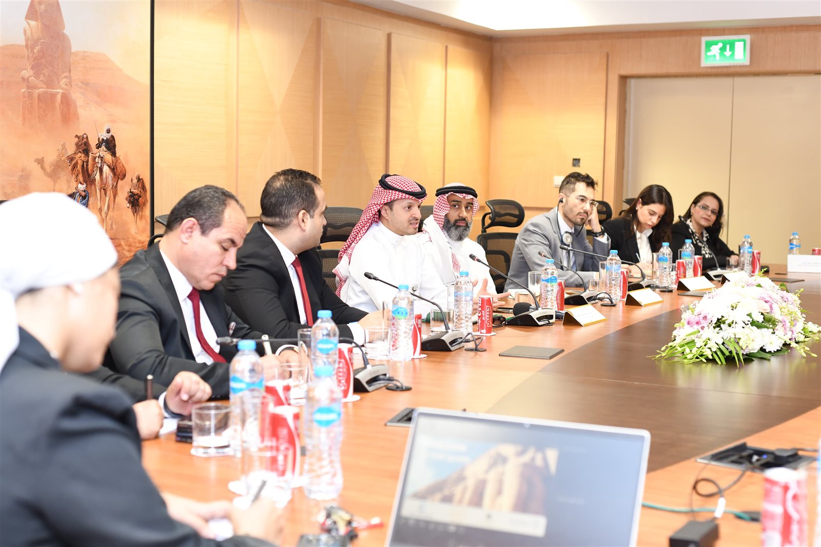 مساعد وزير السياحة تلتقي وفدا من البنك الدولي ووزارة الحج والعمرة والمركزي السعودي