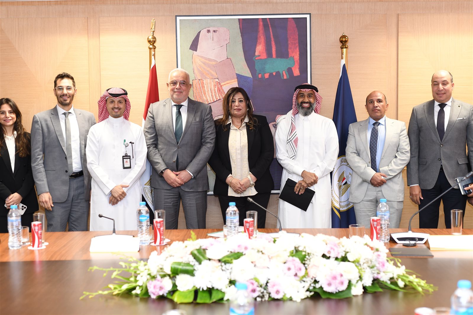 مساعد وزير السياحة تلتقي وفدا من البنك الدولي ووزارة الحج والعمرة والمركزي السعودي