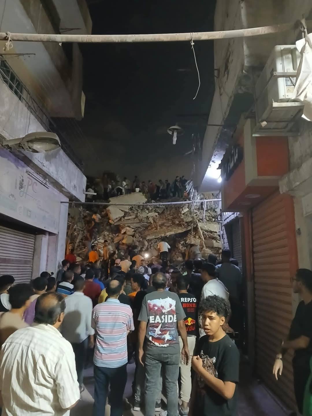 انهيار عقار السيدة زينب