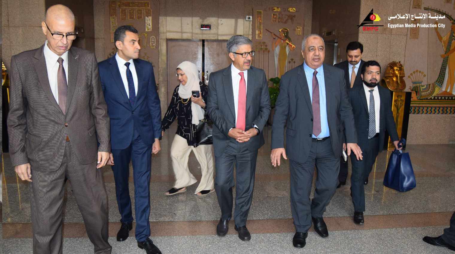 received_1735793870631038