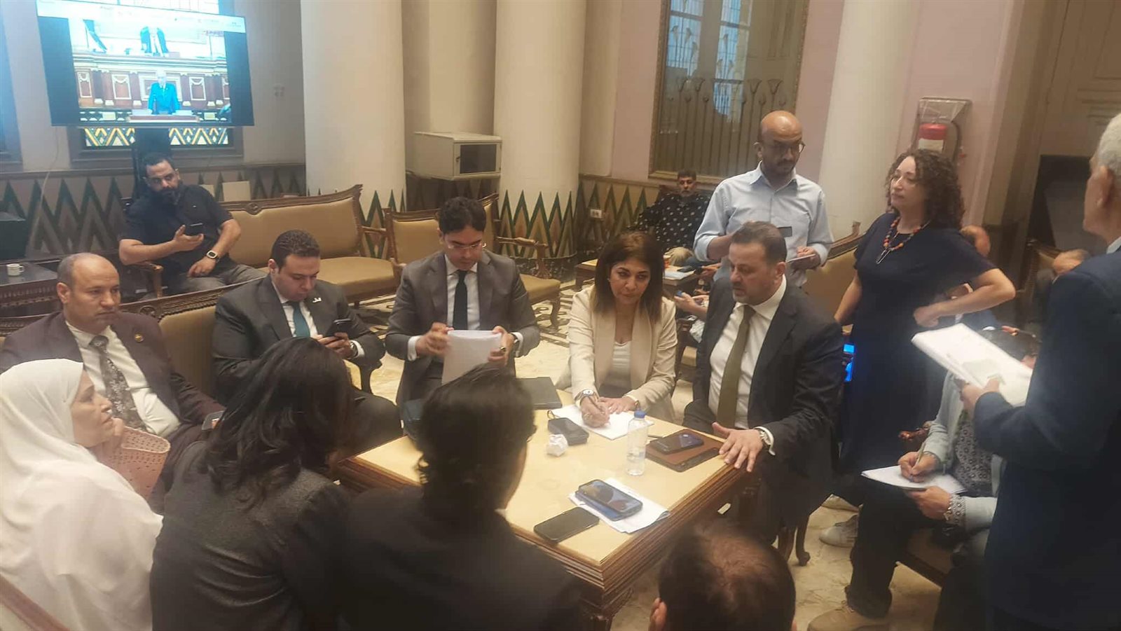 أسماء نواب المعارضة ومستقلين المنسحبين من جلسة مناقشة قانون الإيجار القديم