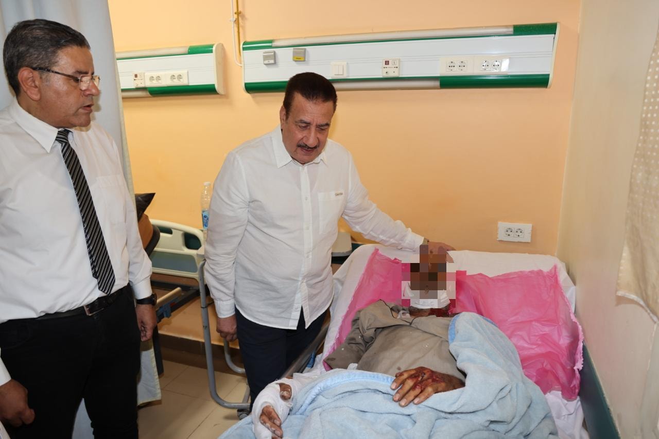 محافظ المنوفية يزور مصابي حادث الإقليمي بمستشفى الباجور (صور)