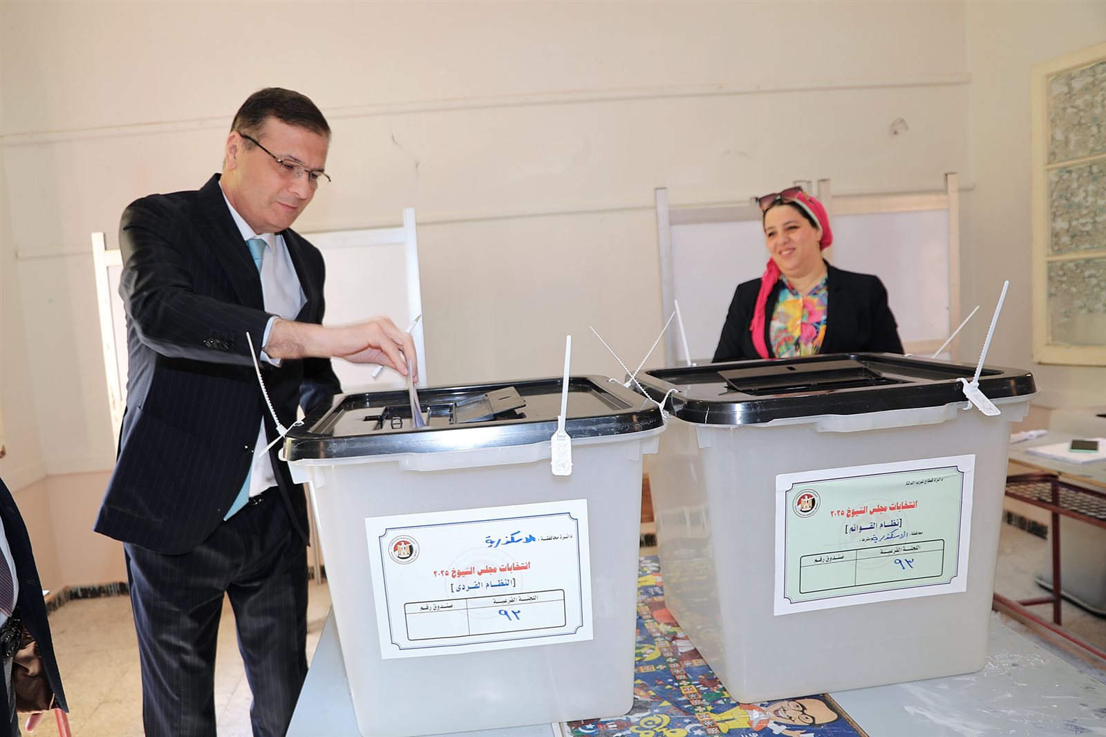 أول الحاضرين.. الحكومة تدلي بصوتها في انتخابات مجلس الشيوخ 2025