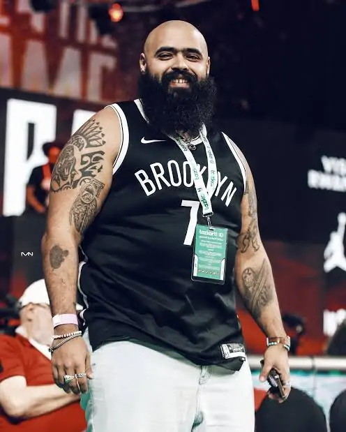 من هو البلوجر محمد عبد العاطي صاحب الألفاظ الإباحية ؟