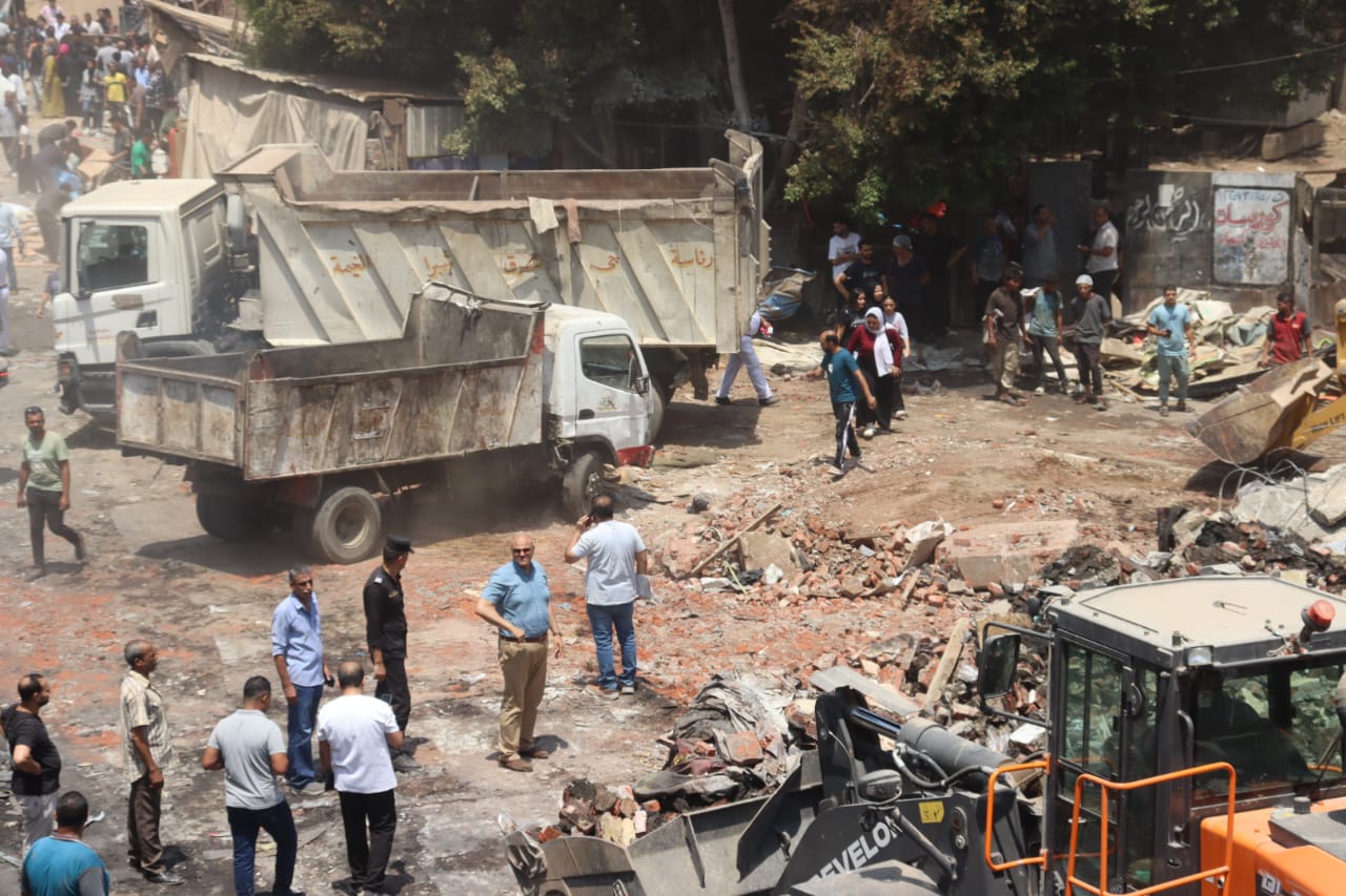 إزالة الأكشاك المخالفة.. محافظ القليوبية يوجه بخطة شاملة لتأمين ميدان المؤسسة