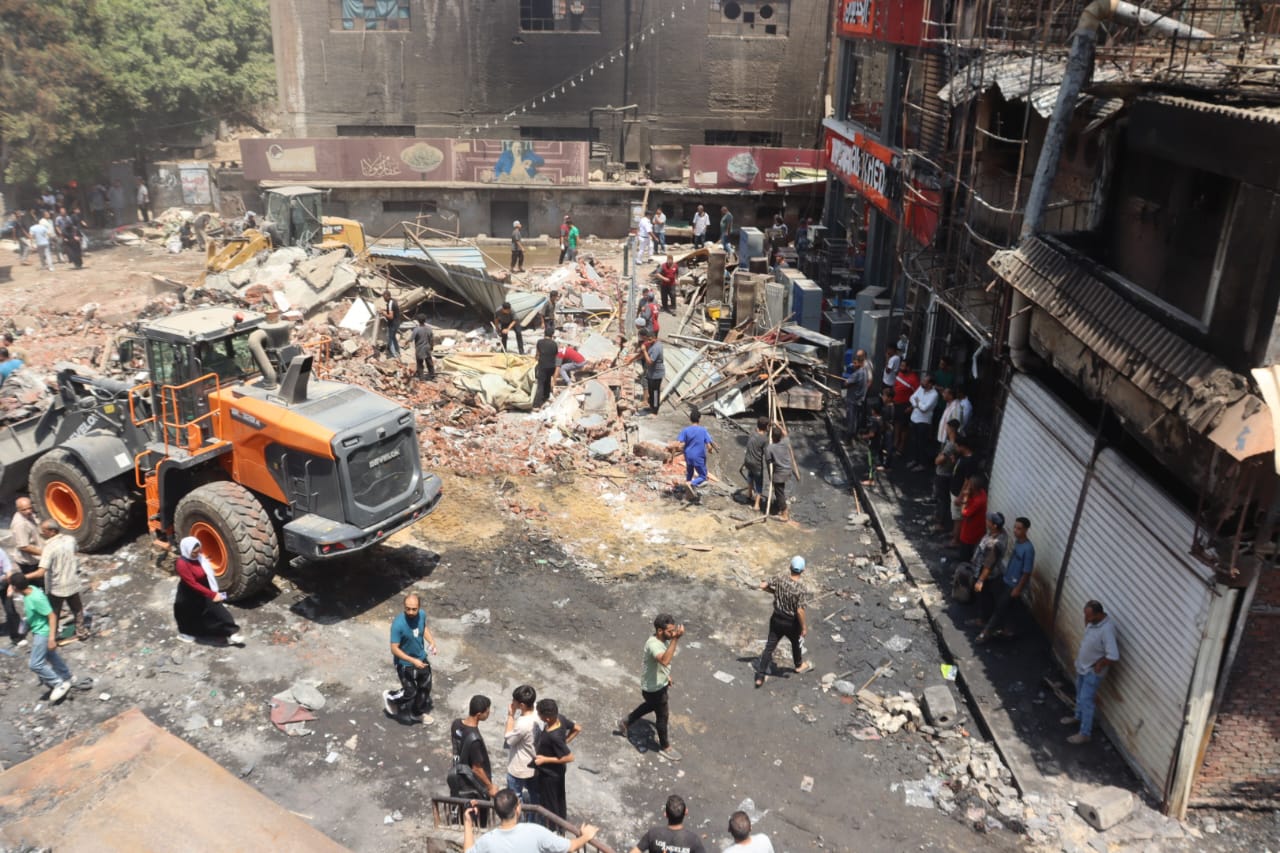 إزالة الأكشاك المخالفة.. محافظ القليوبية يوجه بخطة شاملة لتأمين ميدان المؤسسة