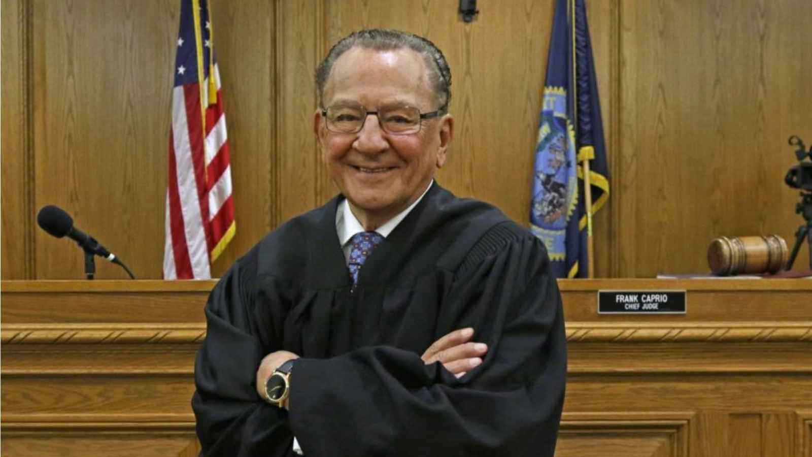 وداعا قاضي الإنسانية.. وفاة فرانك كابريو تتصدر تريند جوجل عالميا