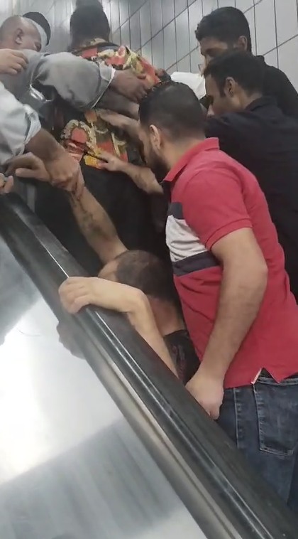 عاجل إصابة ركاب إثر سقوط كرسي متحرك على سلم كهربائي بمحطة مترو مسرة (صور)