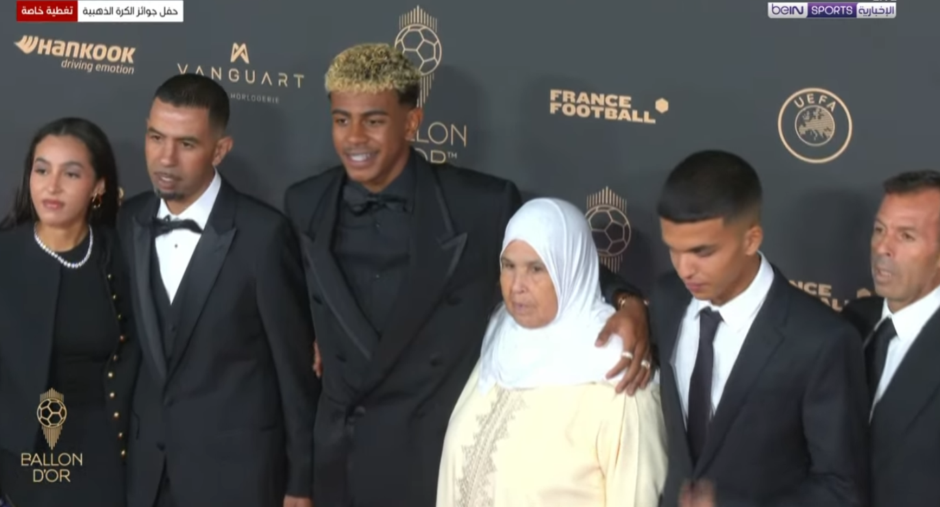 لامين يامال يحصد جائزة أفضل لاعب شاب في حفل الكرة الذهبية 2025