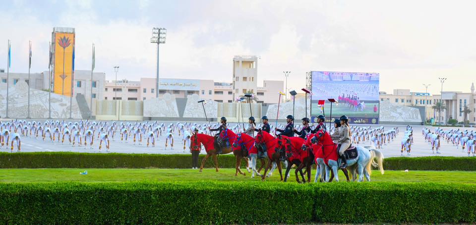 أدى صلاة الفجر مع الطلاب.. الرئيس السيسى يجرى زيارة تفقدية إلى الأكاديمية العسكرية (صور)