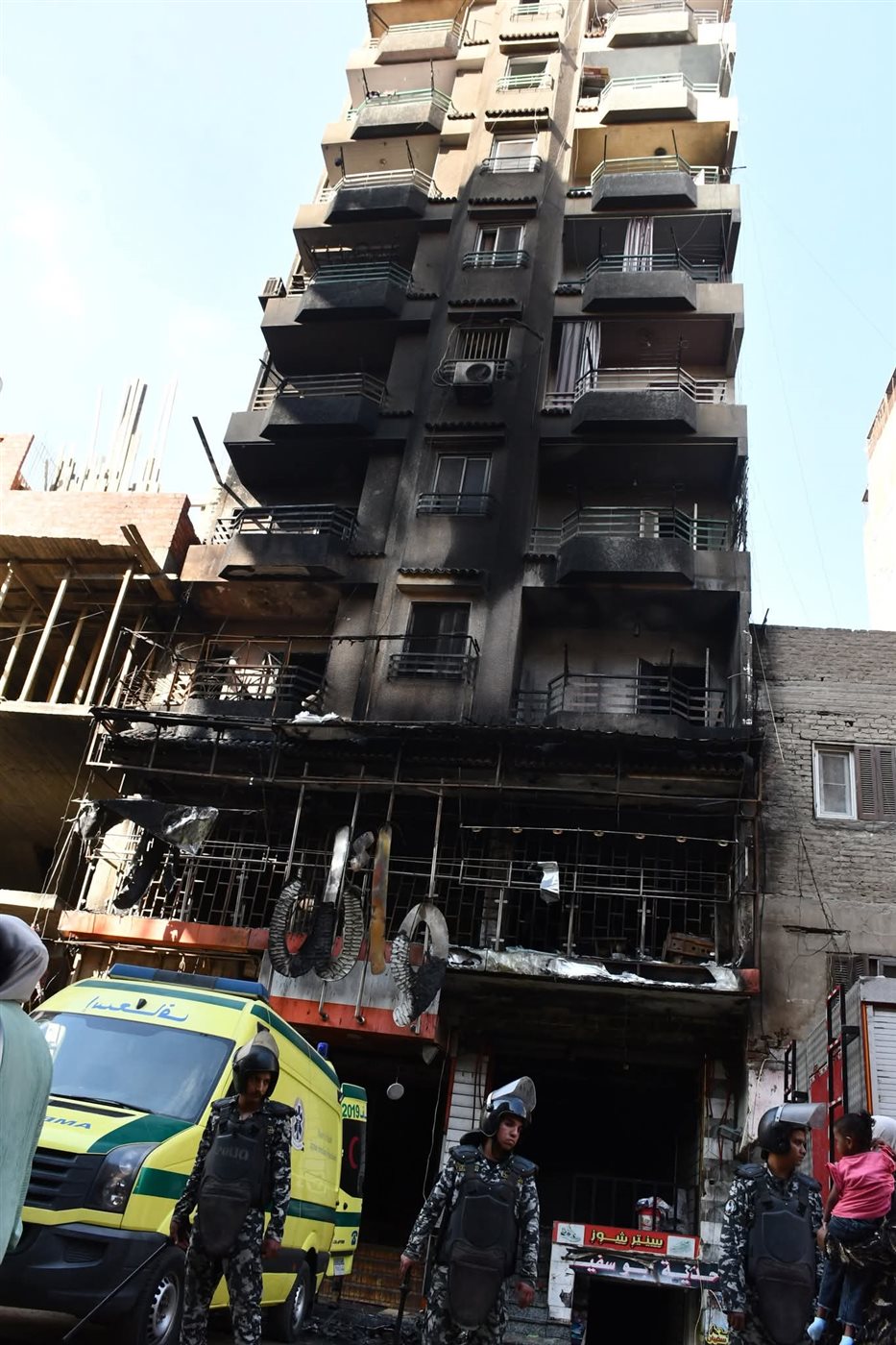 حريق داخل عقار فيصل.. تفاصيل مصرع 3 أشخاص وإصابة 8 آخرين