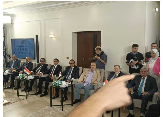 بدء اجتماع أحزاب القائمة الوطنية لبحث استعدادات انتخابات النواب (صور)