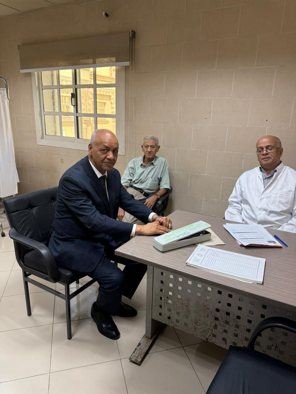 صور ضياء الدين داود ومصطفى بكري يجريان الكشف الطبي استعدادا للترشح لمجلس النواب 2025