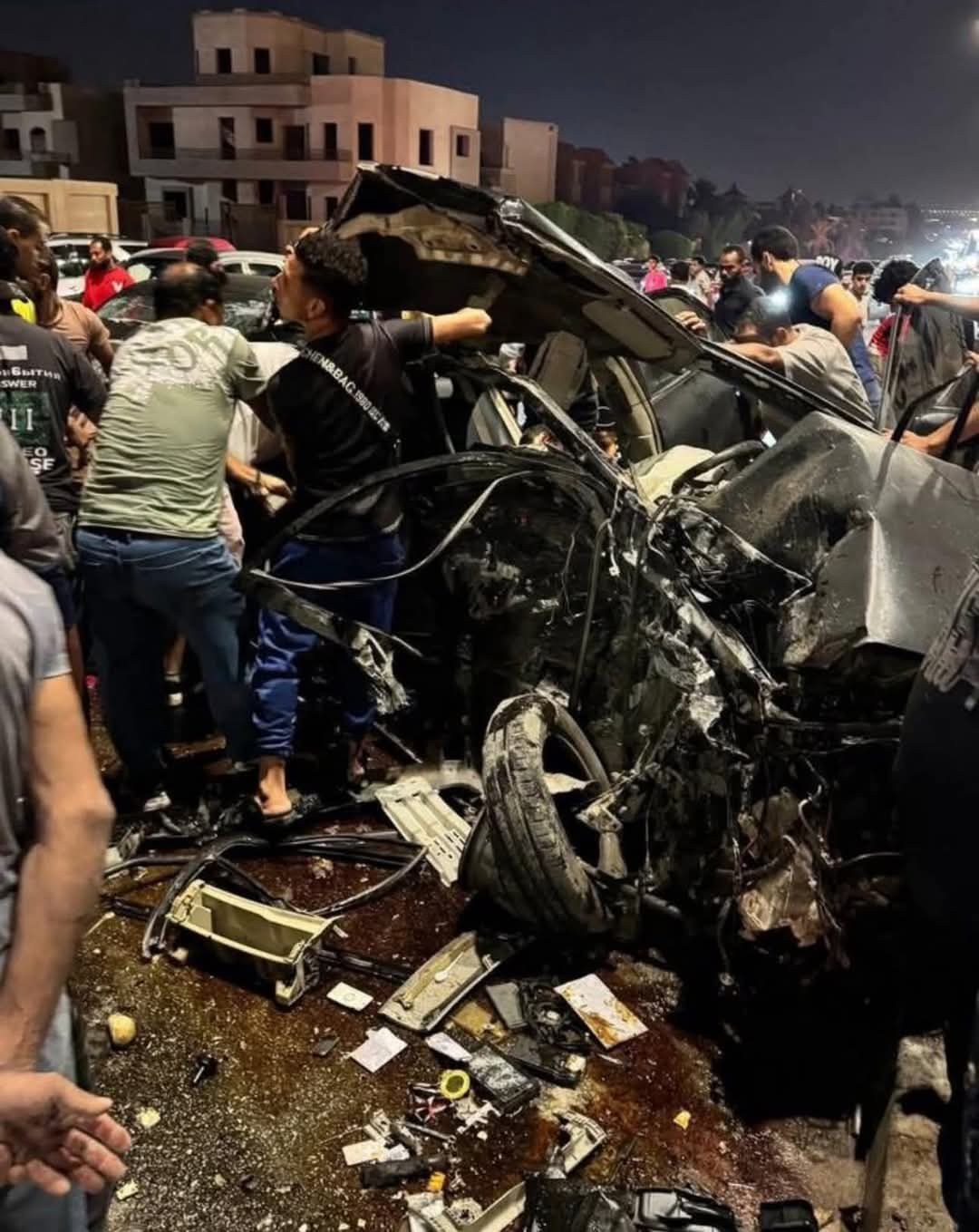 حادث محور جمال عبد الناصر في التجمع الخامس.. التفاصيل الكاملة بالصور